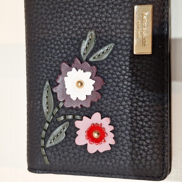 Kate spade leather bi fold wallet - Picture 4 of 6